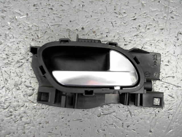 Poignee interieur arriere droit CITROEN C3 1.2 VTi 82ch Collection Essence - 1
