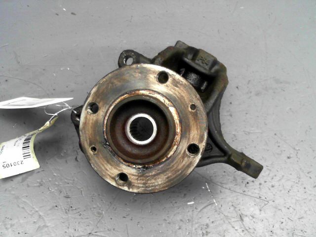 Fusee avant gauche PEUGEOT 208 1.4 HDi 68ch FAP Allure Diesel - 1