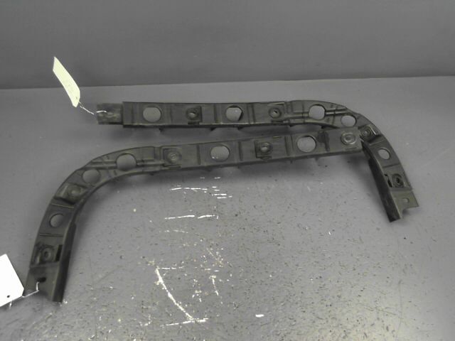 Support de pare chocs arriere SEAT ALTEA 1.6i Stylance Essence - 1