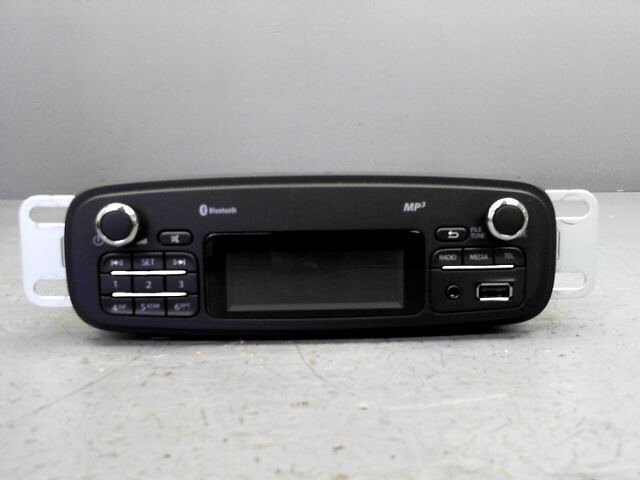 Autoradio d'origine RENAULT CLIO 1.5 dCi 75ch FAP Authentique Diesel - 1