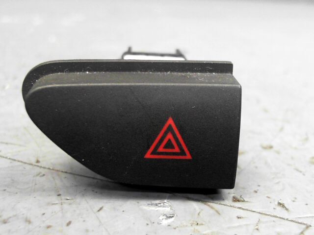 Bouton de warning RENAULT CLIO 1.5 dCi 75ch FAP Authentique Diesel - 1