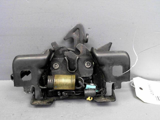 Serrure de capot RENAULT CLIO 1.5 dCi 75ch FAP Authentique Diesel - 1