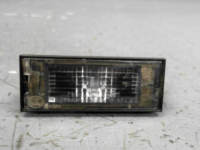 Eclairage de plaque RENAULT CLIO 1.5 dCi 75ch FAP Authentique Diesel - 1