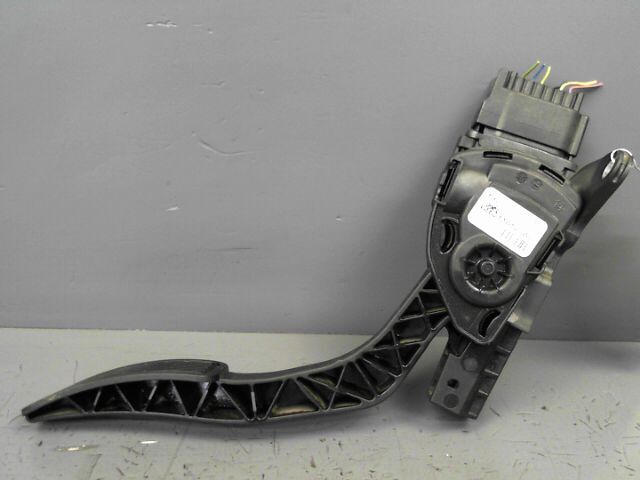 Pedale d'accelerateur FORD FIESTA 1.0 100ch Trend Essence - 1