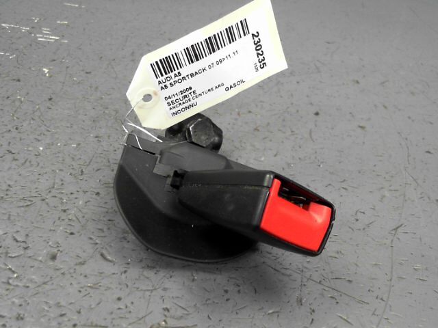 Attache ceinture arriere centrale AUDI A5 Diesel - 1