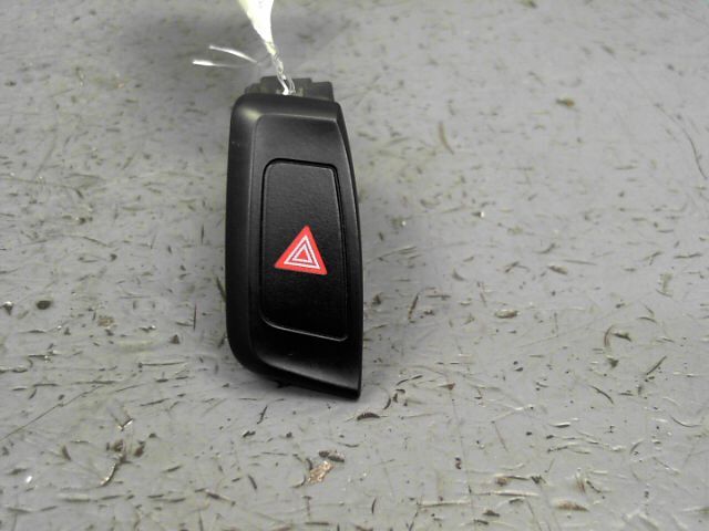 Bouton de warning AUDI A5 Diesel - 1