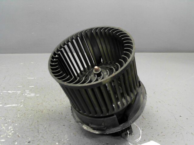 Ventilateur chauffage PEUGEOT 208 1.6 e-HDi 92ch Active Diesel - 1