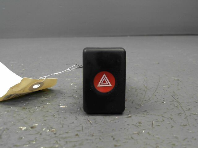 Bouton de warning DACIA LOGAN Essence - 1