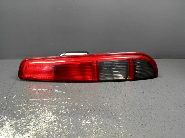Feu arriere principal droit (feux) FORD FOCUS 1.6 TDCi 90ch Titanium Diesel - 1