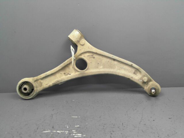 Triangle avant droit HYUNDAI I40 Diesel - 1