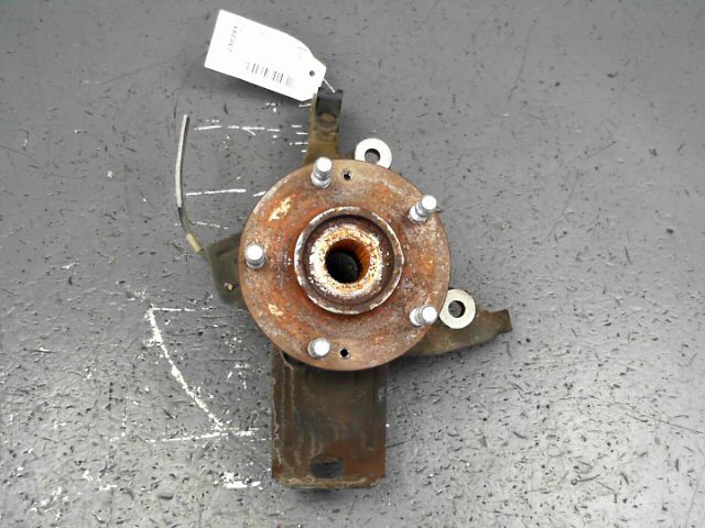 Fusee avant gauche HYUNDAI I40 Diesel - 1