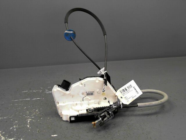 Serrure avant droit VOLKSWAGEN SCIROCCO Essence - 1