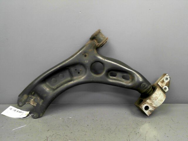 Triangle avant gauche VOLKSWAGEN SCIROCCO Essence - 1