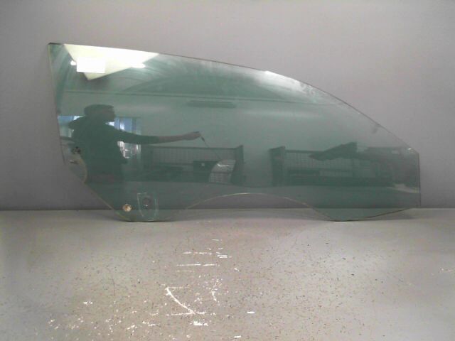 Vitre avant droit VOLKSWAGEN SCIROCCO Essence - 1