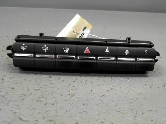 Bouton de warning PEUGEOT 5008 2.0 HDi 150ch FAP Premium 7 Places Diesel - 1