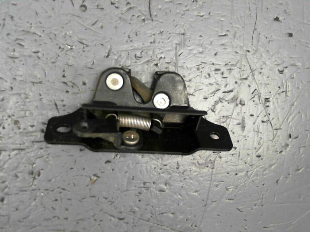 Serrure de capot PEUGEOT 206 1.4 HDi 70ch Executive Diesel - 1