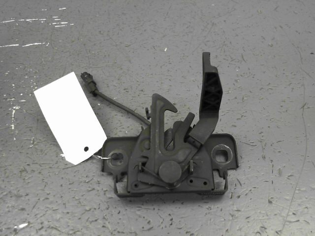 Serrure de capot DACIA SANDERO 0.9 Tce 90ch Stepway Prestige Essence - 1