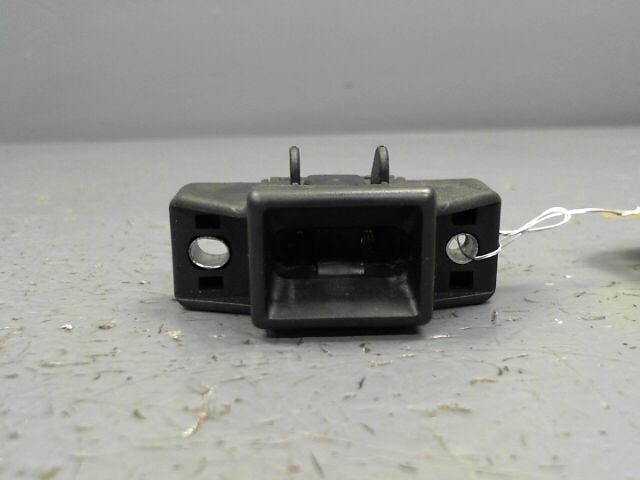 Serrure de hayon DACIA SANDERO 0.9 Tce 90ch Stepway Prestige Essence - 1