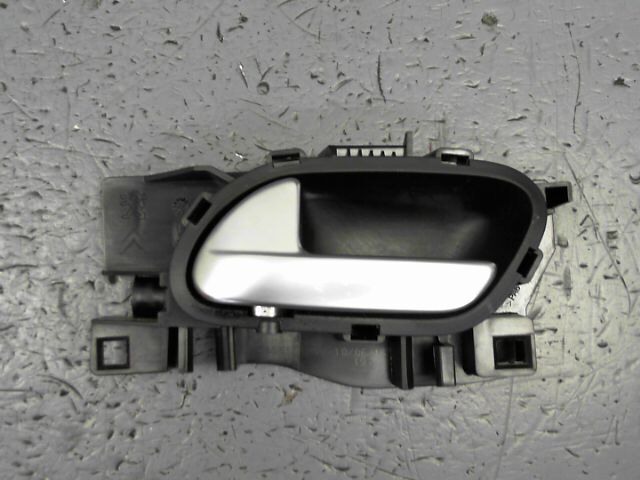 Poignee interieur avant gauche PEUGEOT 208 1.2 Puretech 82ch Urban Soul Essence - 1