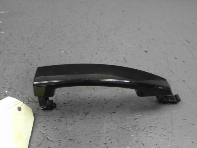 Poignee porte avant droit OPEL CORSA 1.2 Twinport 85ch Edition Essence - 1