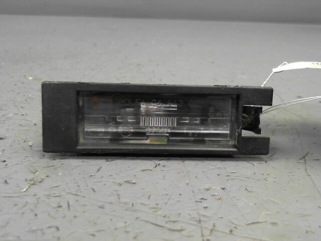 Eclairage de plaque OPEL CORSA 1.2 Twinport 85ch Edition Essence - 1
