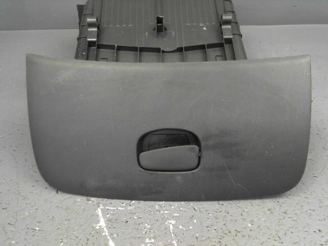Boite a gants RENAULT CLIO Diesel - 1