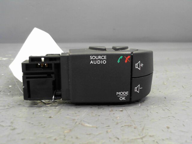 Commande autoradio RENAULT CLIO Diesel - 1