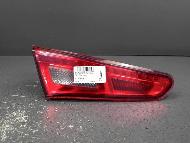 Feu arriere secondaire gauche (feux) ALFA ROMEO GIULIETTA 1.6 JTDm 105ch Diesel - 1