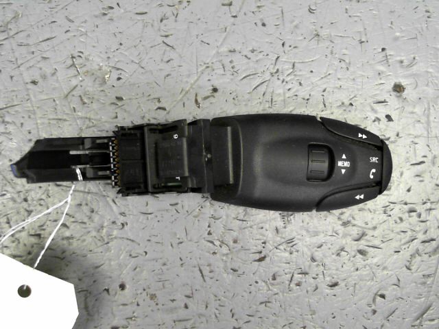 Commande autoradio PEUGEOT 308 Diesel - 1