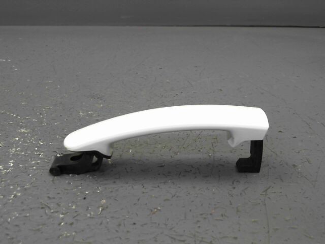 Poignee porte avant gauche SEAT IBIZA 1.2 TDi 75ch CR FAP Diesel - 1