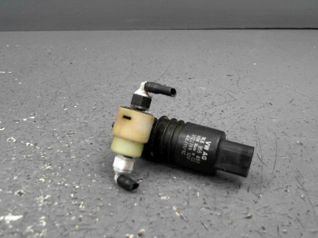 Pompe lave glace avant SEAT IBIZA 1.2 TDi 75ch CR FAP Diesel - 1