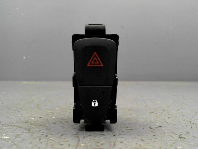 Bouton de warning RENAULT MEGANE 1.5 dCi 110ch FAP  Energy Dynamique Diesel - 1