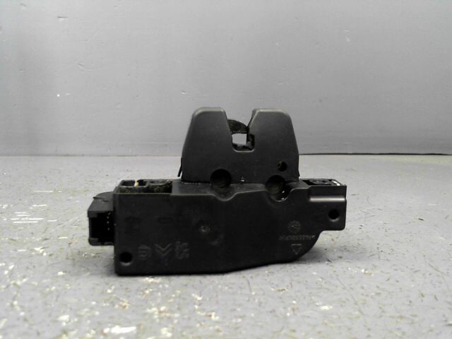 Serrure de hayon CITROEN C3 1.4i Pack Essence - 1