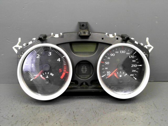 Compteur RENAULT MEGANE Confort Authentique 1.5 dCi 105ch Diesel - 1