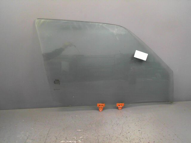 Vitre avant droit NISSAN JUKE 1.2i DIG-T 115ch N-Tec Essence - 1