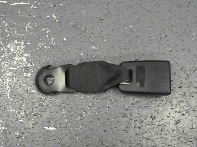 Attache ceinture arriere gauche FORD FOCUS C-MAX 1.8 TDCi 115ch Trend Diesel - 1