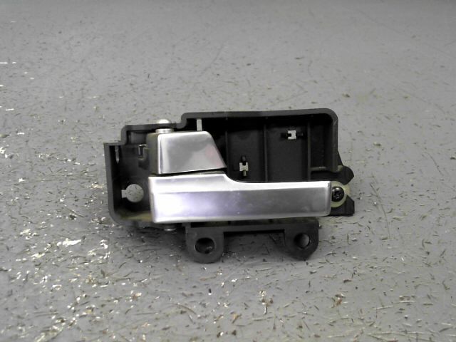 Poignee interieur avant gauche FORD FOCUS C-MAX 1.8 TDCi 115ch Trend Diesel - 1