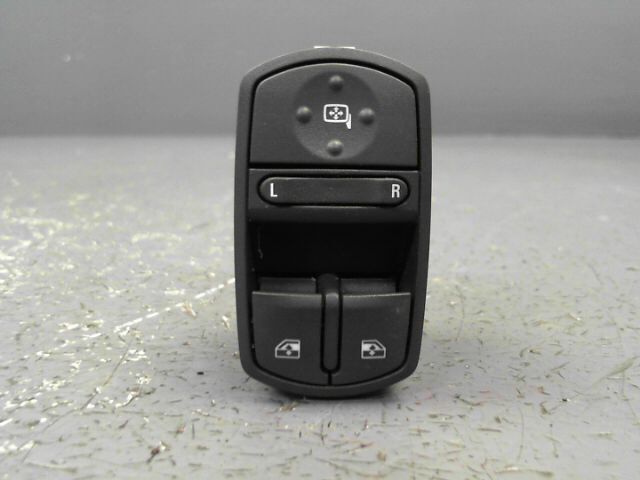 Interrupteur de leve vitre avant gauche OPEL CORSA 1.3 CDTi 75ch Graphite Diesel - 1