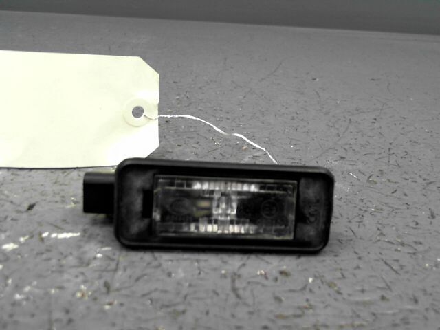 Eclairage de plaque PEUGEOT 2008 Diesel - 1
