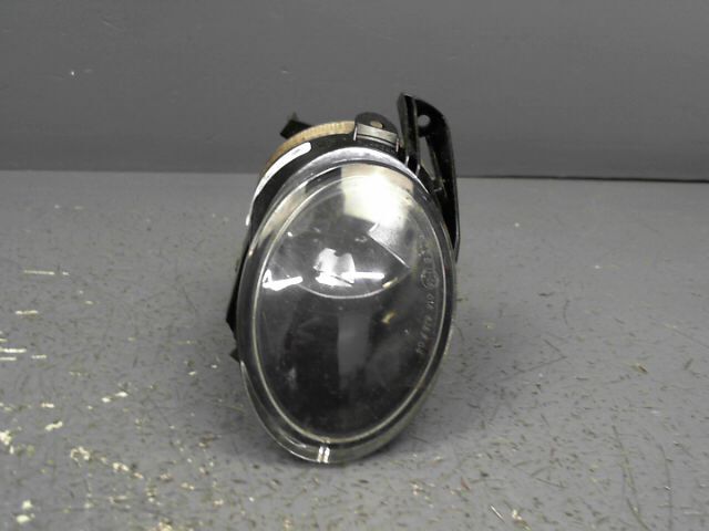 Anti brouillard droit (feux) VOLKSWAGEN PASSAT Diesel - 1