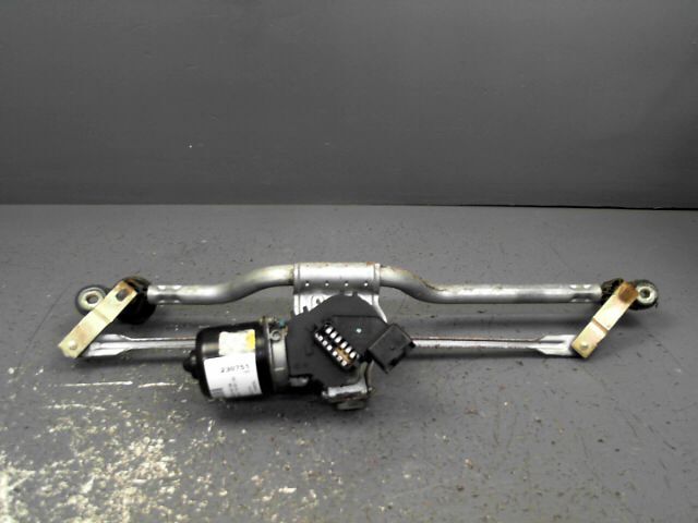 Mecanisme essuie glace avant RENAULT CLIO Confort Authentique 1.5 dCi 80 Diesel - 1