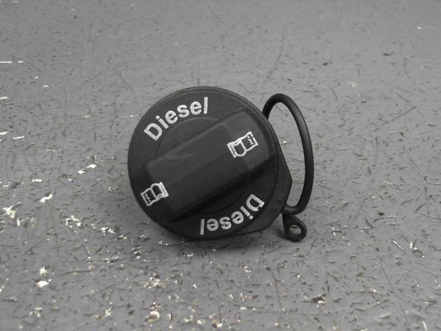Bouchon de carburant VOLKSWAGEN GOLF 1.6 TDi 105 FAP CR Trend Diesel - 1