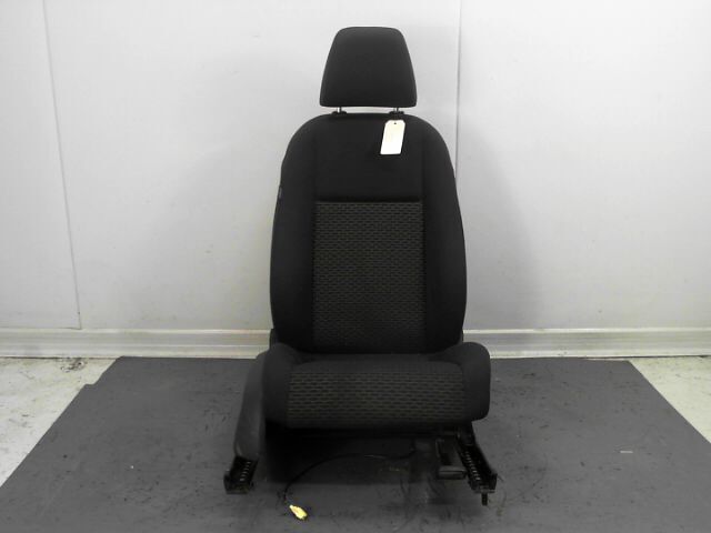 Siege avant droit VOLKSWAGEN GOLF 1.6 TDi 105 FAP CR Trend Diesel - 1