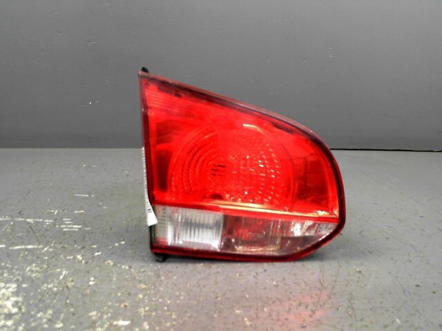 Feu arriere secondaire gauche (feux) VOLKSWAGEN GOLF 1.6 TDi 105 FAP CR Trend Diesel - 1