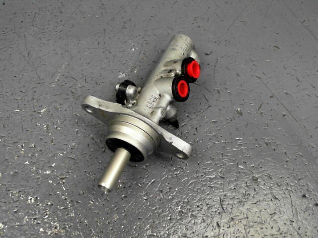 Maitre cylindre (freinage) AUDI A1 Diesel - 1