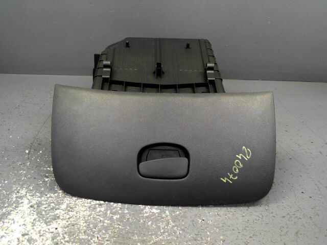 Boite a gants RENAULT CLIO  - 1