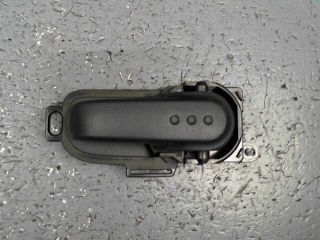 Poignee interieur arriere droit NISSAN NOTE Essence - 1
