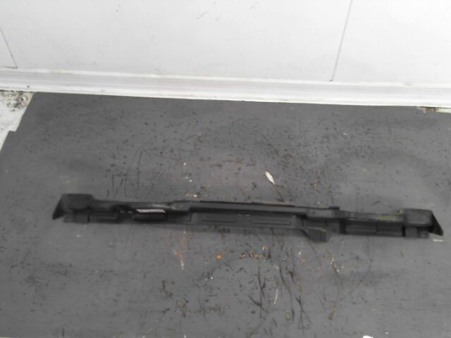 Support de pare chocs arriere NISSAN NOTE Essence - 1