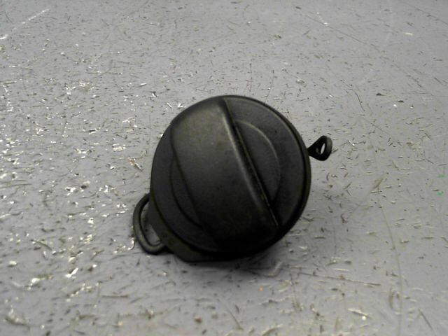 Bouchon de carburant VOLKSWAGEN SCIROCCO Essence - 1