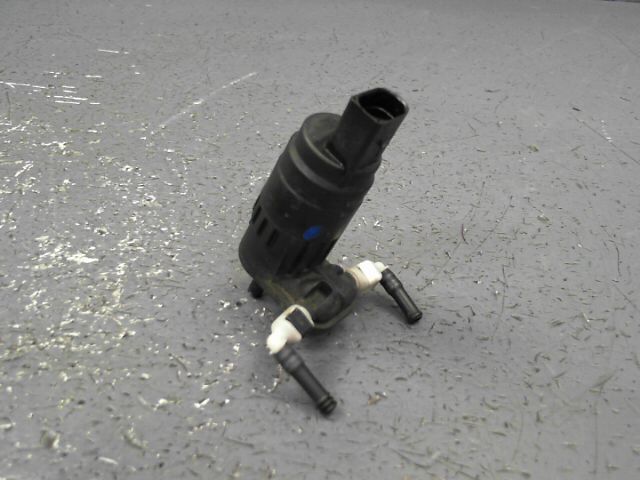 Pompe lave glace avant VOLKSWAGEN SCIROCCO Essence - 1